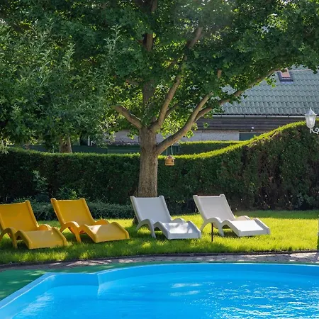 Frühstückspension Admiral Family 4*