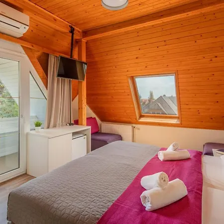 Admiral Family Bed & Breakfast 4*